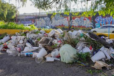 Se desmantelaron pernoctaderos clandestinos en infraestructura de válvulas que representaban un foco de insalubridad.