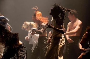 La compañía francesa MazelFreten presentará, por primera vez en México, la pieza inmersiva 'Rave Lucid México', bajo la dirección y coreografía de Brandon Masele y Laura Defretin.