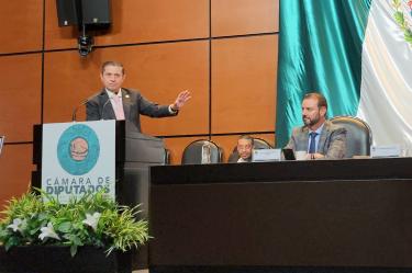 Giovanni Gutiérrez e Israel Betanzos; en el foro “Notariado en México: Retos y Oportunidades”