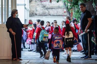En México, 41.8% de los estudiantes se encuentra por debajo del Nivel 2 de desempeño, mientras que 0.5% alcanza los Niveles 5 y 6.