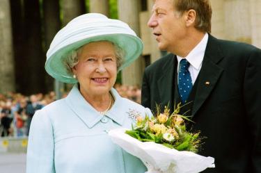 La reina Isabel II tuvo ocho nietos, pero uno fue señalado como su favorito.