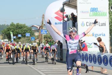 La ciclista mexicana Gaetanna Alhach ganó la Etapa 1 del 5º Giro della Luningiana 2026 con