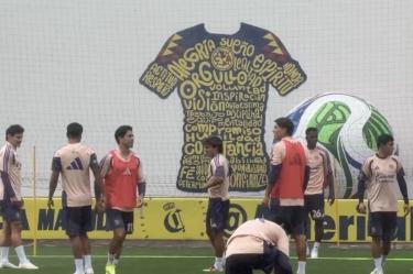 Carlos Álvarez ya entrenó con sus compañeros en el América