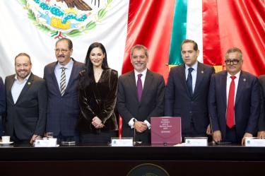 El secretario de Hacienda, Edgar Amador Zamora, entregó el Paquete Económico 2027 por 10.6 billones de pesos con déficit fiscal de 3.9% del PIB.