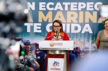 La alcaldesa Azucena Cisneros destacó la coordinación con la Marina, el Mando Único Oriente y la instalación de 20 mil cámaras y alarmas vecinales como ejes del descenso delictivo.