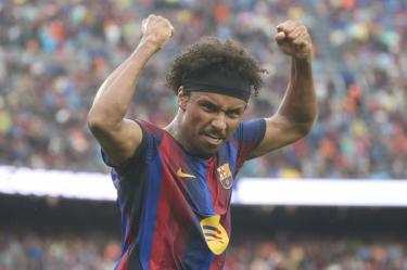 Karim Adeyemi celebra una de las anotaciones del FC Barcelona en su estreno en esta edición de la Champions League.