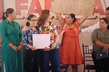 Madre que exigió justicia ante Rocío Nahle enfrenta orden de investigación
