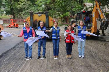 La gobernadora Evelyn Salgado inició la pavimentación de 4 kilómetros en las avenidas Gobernadores, Jacarandas y de la Juventud en Chilpancingo.