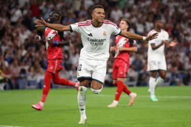 Kylian Mbappé logró anotar un doblete en la victoria en contra del Rayo Vallecano