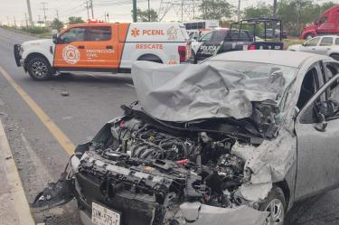 El accidente ocasionó el cierre vial en esa importante arteria en Nuevo León.