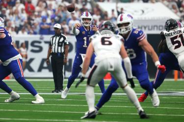 Josh Allen ganó su primer partido en casa de los Texans después de cuatro derrotas.