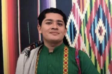 La vivienda del poeta y diseñador textil zapoteco Elvis Guerra fue atacada a balazos en el municipio de Juchitán.