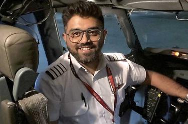 Smit Machchhar, piloto que evitó la tragedia en un avión de FlyDubai.