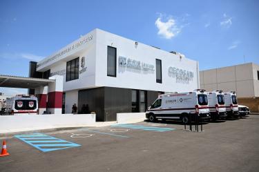 Este sistema recopila datos en tiempo real sobre la disponibilidad de servicios y referencias hospitalarias en el sector público