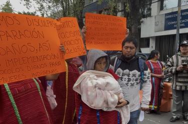 Denuncian discriminación por retención de bebé triqui en Peralvillo