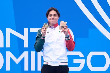 Osmar Olvera cosechó varias medallas en 2026, por lo que fue nominado a Atleta del Año por World Aquatics