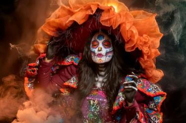 Mujer catrina en Día de Muertos.