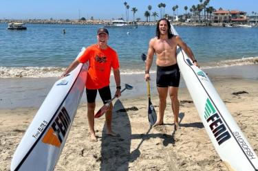 Los surfistas australianos Jake y Callum Robinson y del estadounidense Jack Carter Rhoad