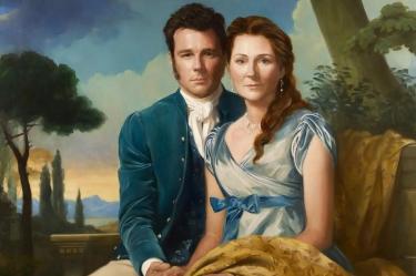 Retrato de Violet y Edmund Bridgerton con vestimenta de época azul, sentados juntos frente a un paisaje pintado.