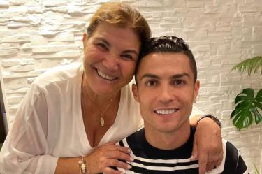 Cristiano Rondaldo junto con su madre Dolores Aveiro
