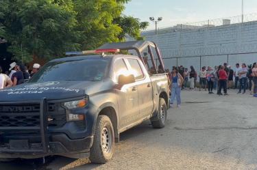 El personal de custodia escuchó diversas detonaciones de arma de fuego procedentes de los módulos 4 y 5.