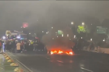 El corte a la circulación paralizó una de las rutas de mayor afluencia en la capital
