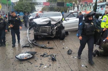 Durante la intervención, dos policías auxiliares resultaron lesionados