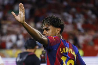 Hansi Flick lleno de elogios a Lamine Yamal