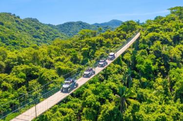 ¿Te atreverías a cruzarlo? Se encuentra en Puerto Vallarta y se eleva aproximadamente 150 metros sobre la Sierra Madre Occidental.