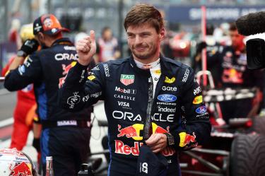 El piloto holandés Max Verstappen se llevó las dos poles para las carreras de Singapur.