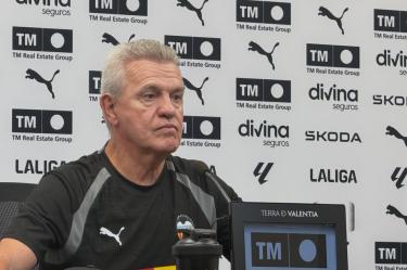 Javier Aguirre debutará ante el Racing de Santander en el banquillo del Valencia