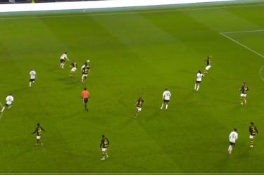 Vaya partido que se vivió en Suecia. Tras un 0-0 en el primer tiempo, los dos equipos salieron con otro "chip" y anotaron 11 goles en 45 minutos