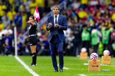 Guillermo Almada defiende a Borja tras su expulsión en América