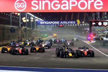 Max Verstappen conservó el liderato desde el arranque.