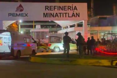Un vigilante de Pemex murió y otro resultó herido tras un ataque armado en la Puerta Norte de la refinería General Lázaro Cárdenas.