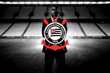 Clarence Seedorf fue anunciado como nuevo DT del Corinthians