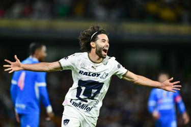 El Chino Huerta vuelve a anotar en CU en el Pumas vs Cruz Azul