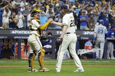 Milwaukee busca llegar por segunda vez en su historia a la Serie Mundial; en 1982 cayeron ante los Cardenales de San Luis.