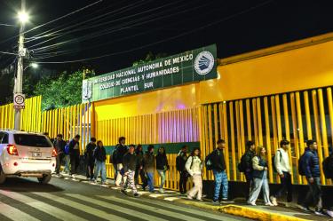 Cada caso es estudiado para determinar si es necesario evacuar un edificio, un área o un plantel completo, dijo el titular de la SPASMU.
