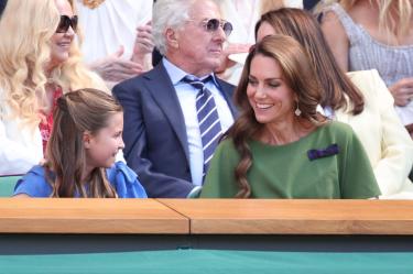 Kate Middleton y la princesa Charlotte sorprendieron a los pasajeros del metro de Londres al viajar juntas en la Elizabeth Line