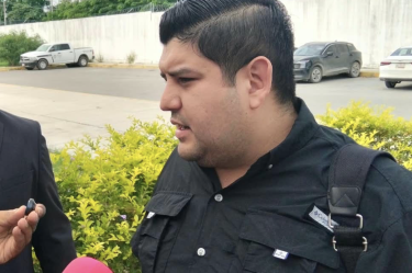 Gabriel “Z” fue declarado culpable de abuso sexual agravado contra su hija Dafne Zapata Quintos; el 15 de octubre se definirá la pena y la reparación del daño.