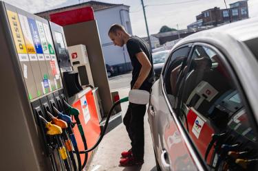 Moscú reveló que la Unión Europea ha comprado más de 320 mil mdd en hidrocarburos rusos desde 2022 amparada en exenciones y suministros de gas licuado.