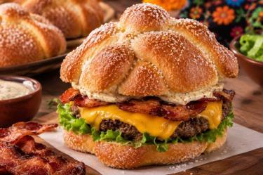 Hamburguesa de pan de muerto
