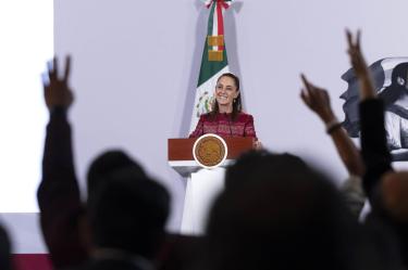 Cuauhtémoc, Ciudad de México. 13 de octubre 2026. La presidenta constitucional de los Estados Unidos Mexicanos, la Doctora Claudia Sheinbaum Pardo en conferencia de prensa matutina en Palacio Nacional. La acompañan: Rosa Icela Rodríguez Velázquez, secretaria de Gobernación; Omar García Harfuch, secretario de Seguridad y Protección Ciudadana; Ricardo Trevilla Trejo, secretario de la Defensa Nacional;  Raymundo Pedro Morales, secretario de Marina; Marcela Figueroa Franco, secretaria ejecutiva del Sistema Nacional de Seguridad Pública (SESNSP); Beatriz Adriana Olivares Pinal, titular del Centro Nacional de Prevención del Delito y Participación Ciudadana del SESNSP y Jacobo Olaf Rodríguez García, titular del Órgano Administrativo Desconcentrado Prevención y Reinserción Social (PRS). Foto: Juan Carlos Buenrostro/Presidencia