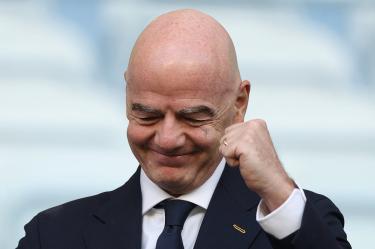 Gianni Infantino, presidente de la FIFA, se disculpó por su proyecto fallido de abrir el Mundial a inversores privados durante el Consejo Ejecutivo del organismo
