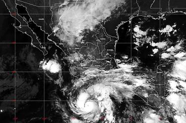 Vista satelital del huracán Trudy que se intensificó a categoría 3 en el Pacífico mexicano.