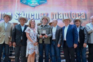 La CNOG entregó la Medalla Presidencial al Mérito Ganadero 2026