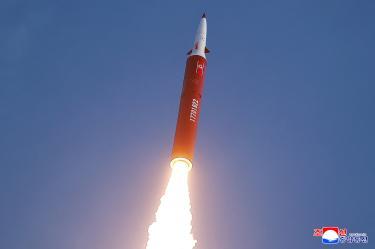 Kim Jong Un pidió en septiembre elevar el nivel de inteligencia artificial en los sistemas de armas del país.