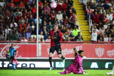 Javier Orantes vivió un amargo debut.