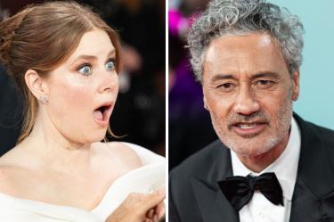El valioso gesto de Amy Adams al director Taika Waititi en la alfombra roja